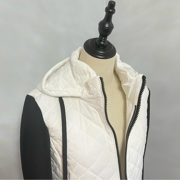 Calvin Klein Black & White Color Block Quilted Hooded Zip Up Jacket- Reemoly - Picture 3 of 15
